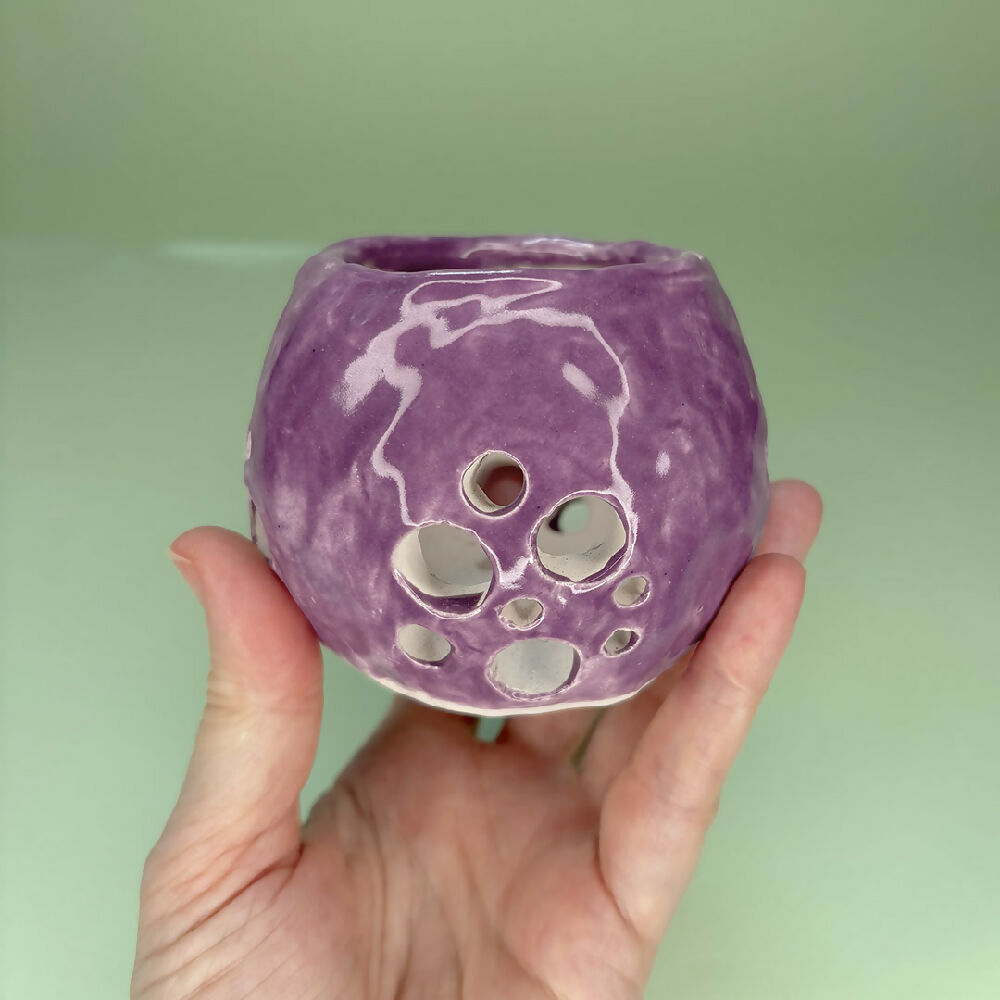 Pinch pot amethyst size