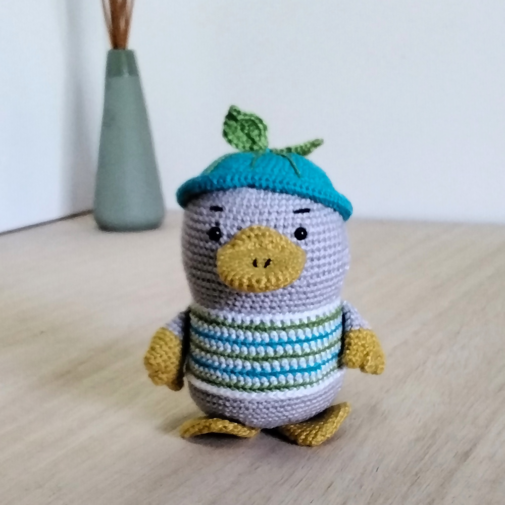 Platypus-keychain-blue-Australian-made-watch-the-birdy-crochet