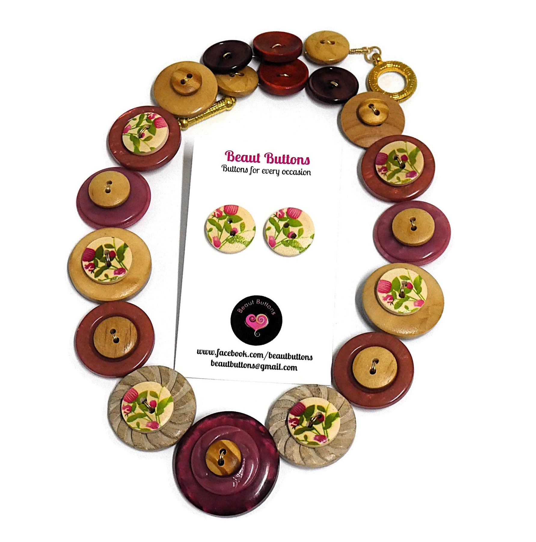 Button necklace and earrings - Wooden it be Lovely