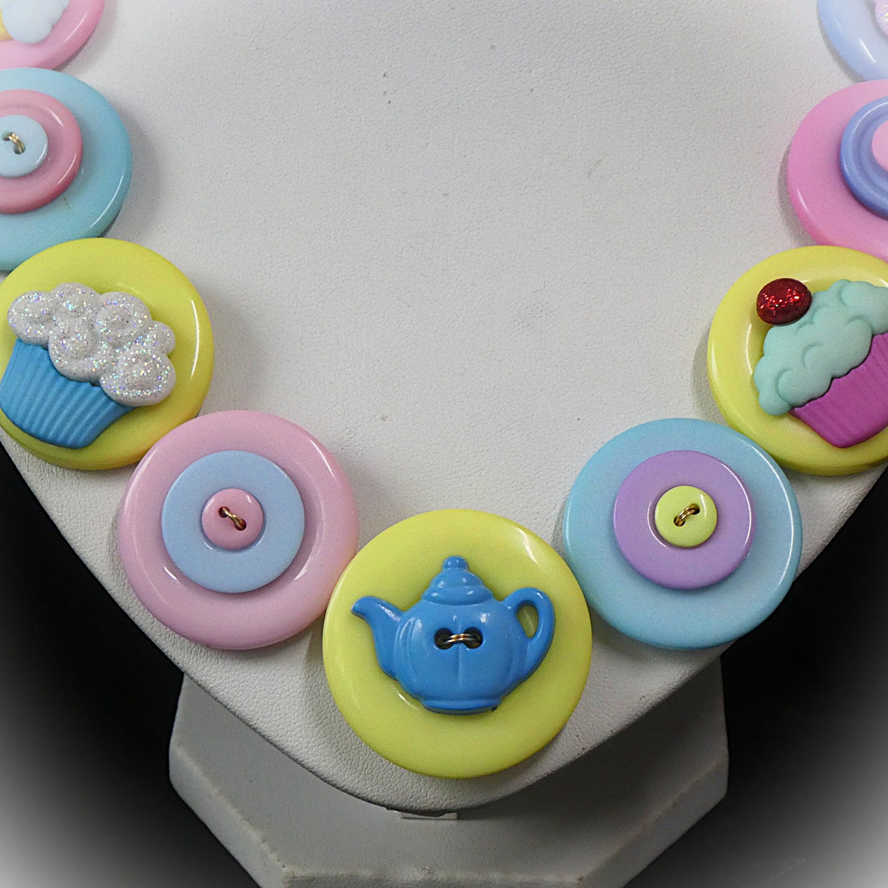Colourful Button necklace - Tea Time