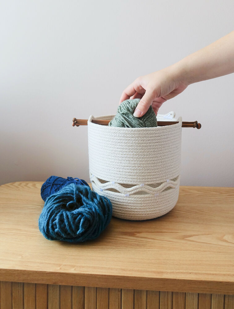 wave knitting with hand