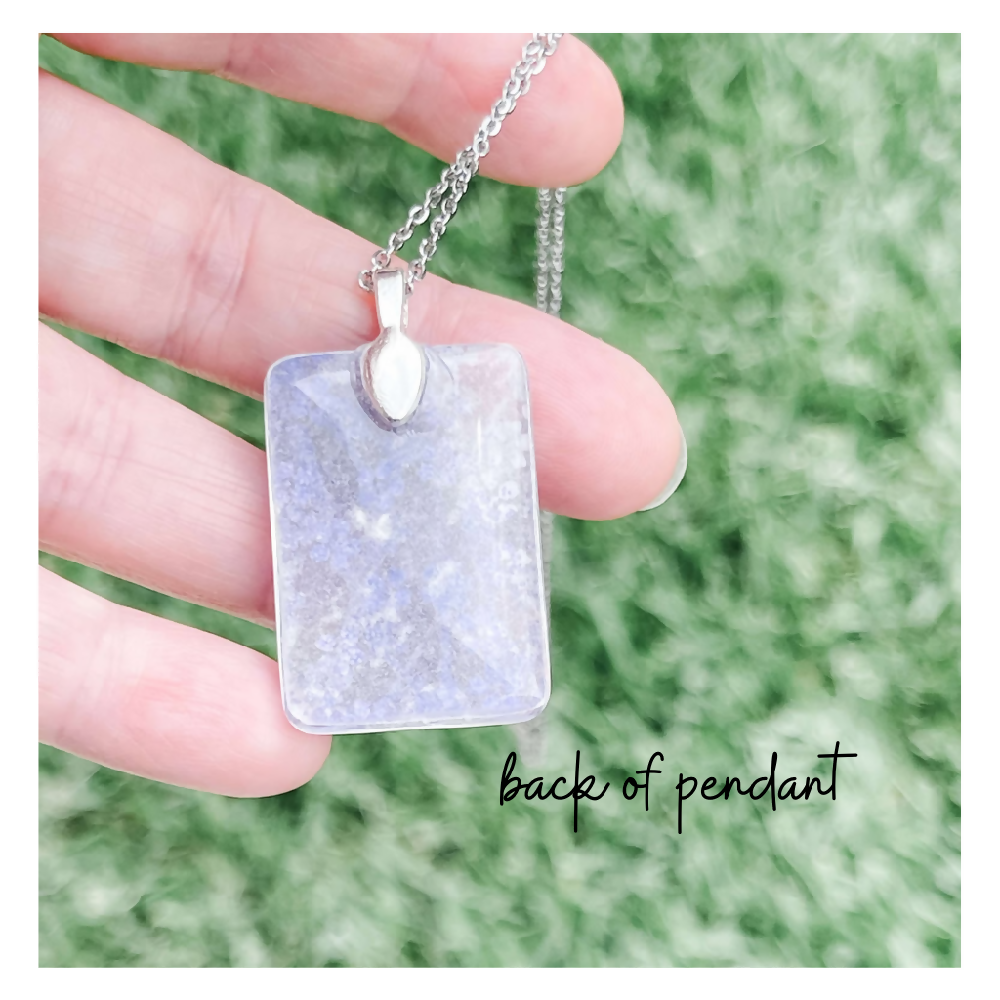 light-purple-pendant-03