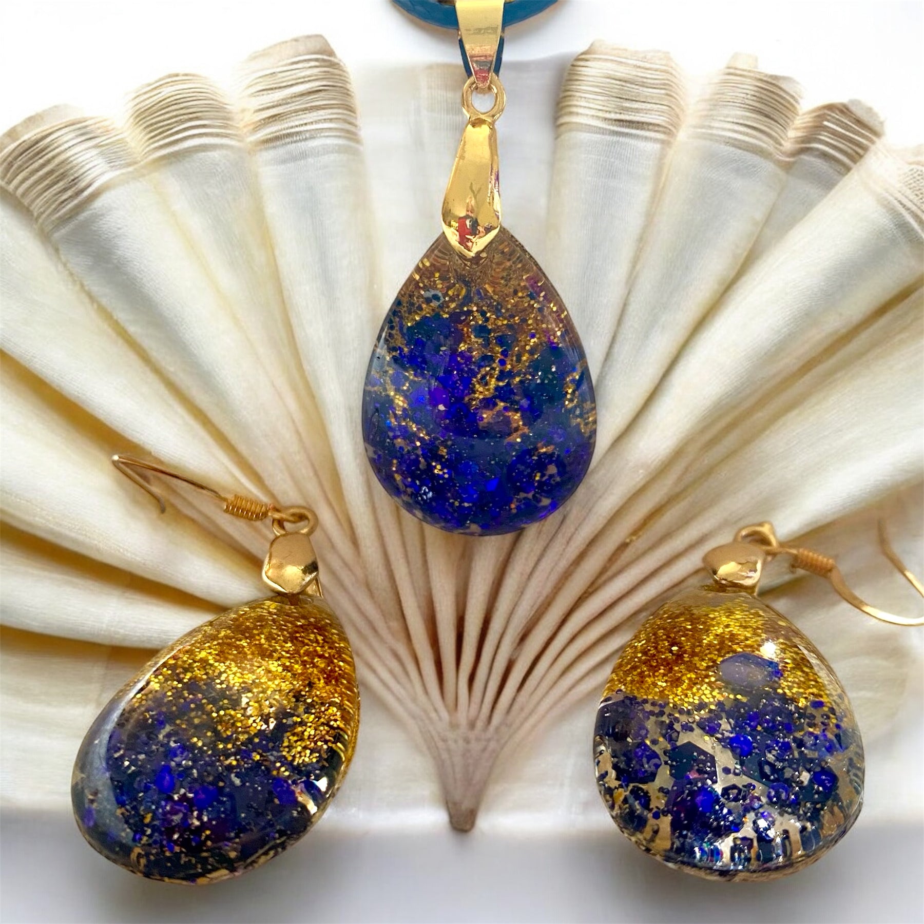 Blue And Gold earring And Pendant Set