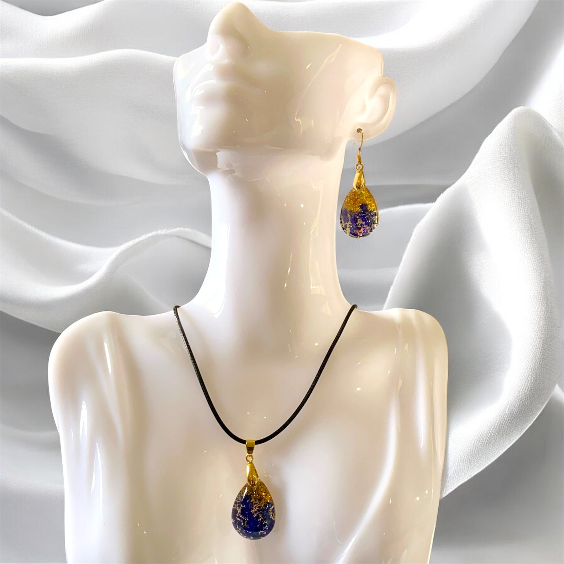 Blue And Gold earring And Pendant Set