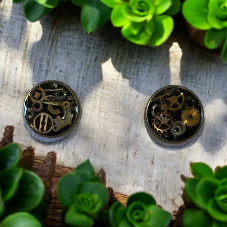 Steampunk watch pieces stud earrings (bronze)