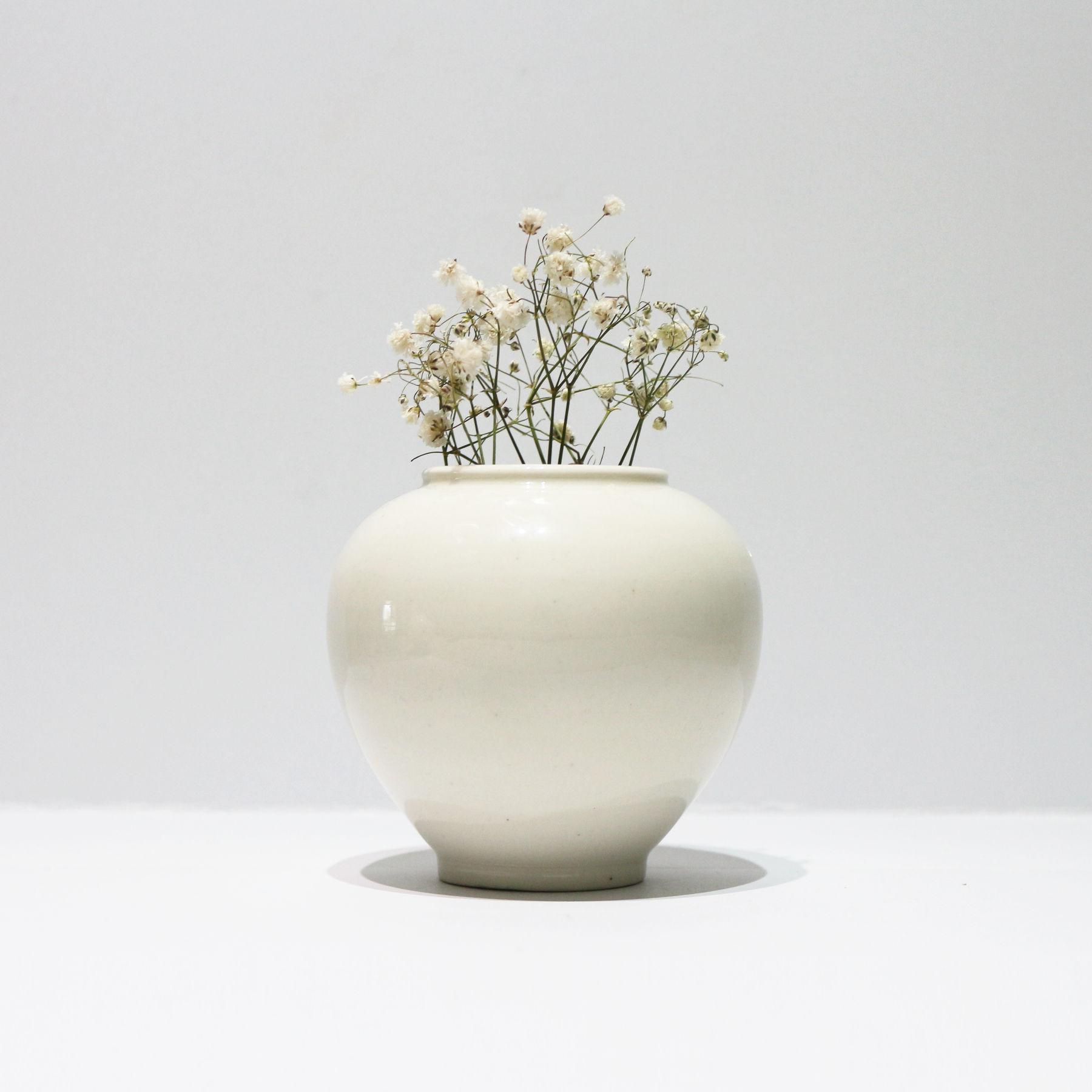 Honest Moon Jar by Korean potter