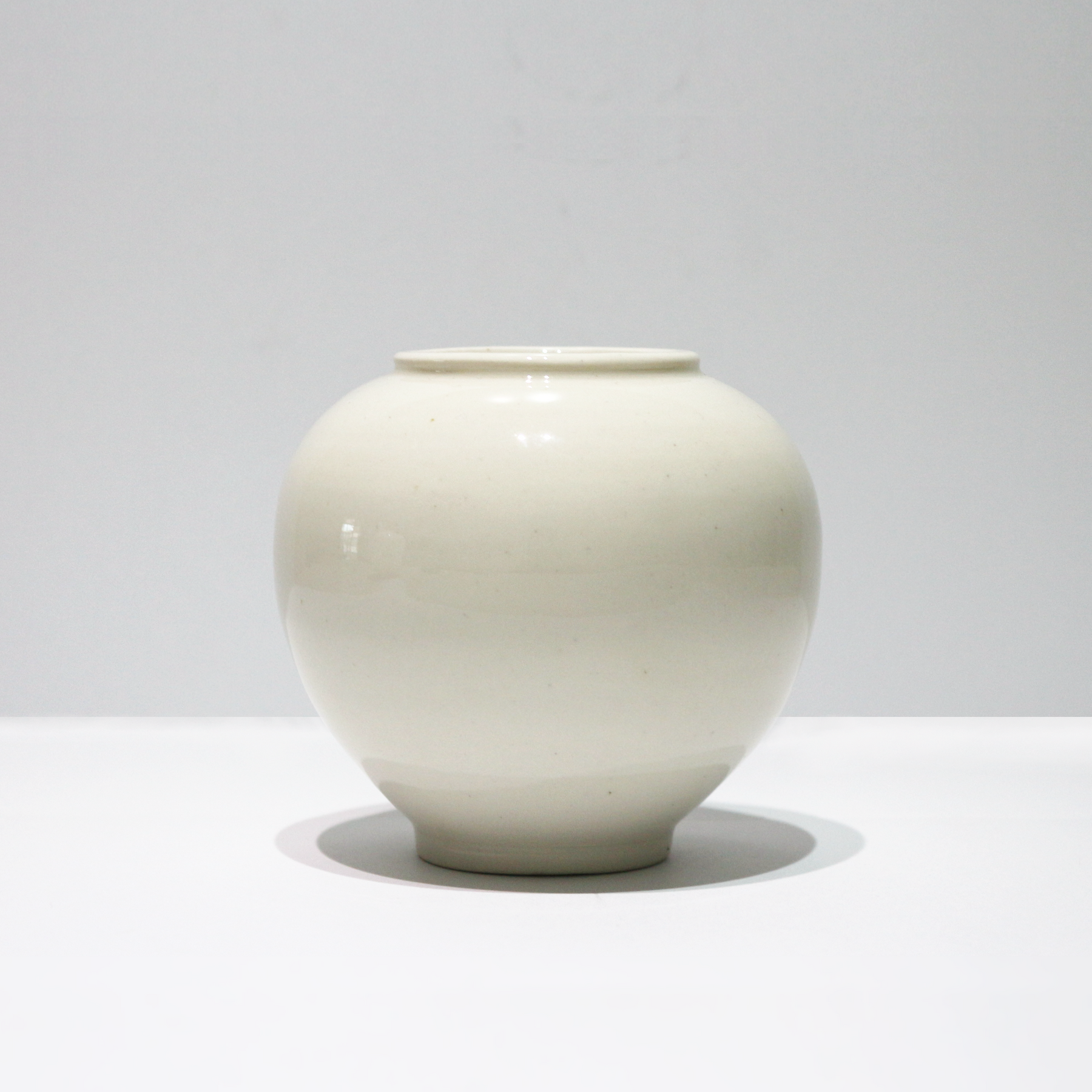 Honest Moon Jar by Korean potter