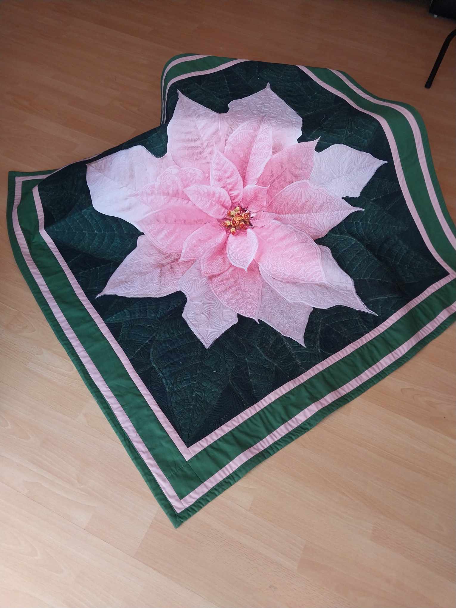 Poinsettia Lap/Wall Quilt