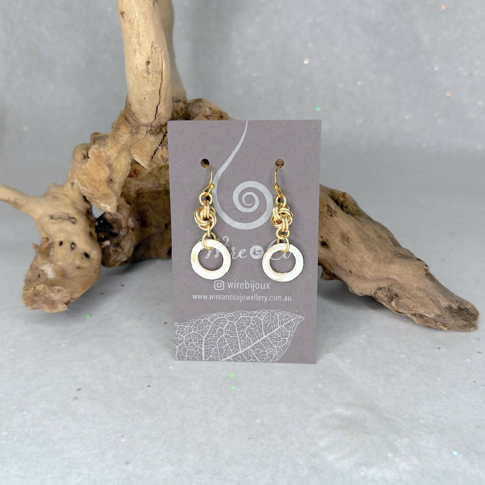 Love knot earrings mother of pearl gold