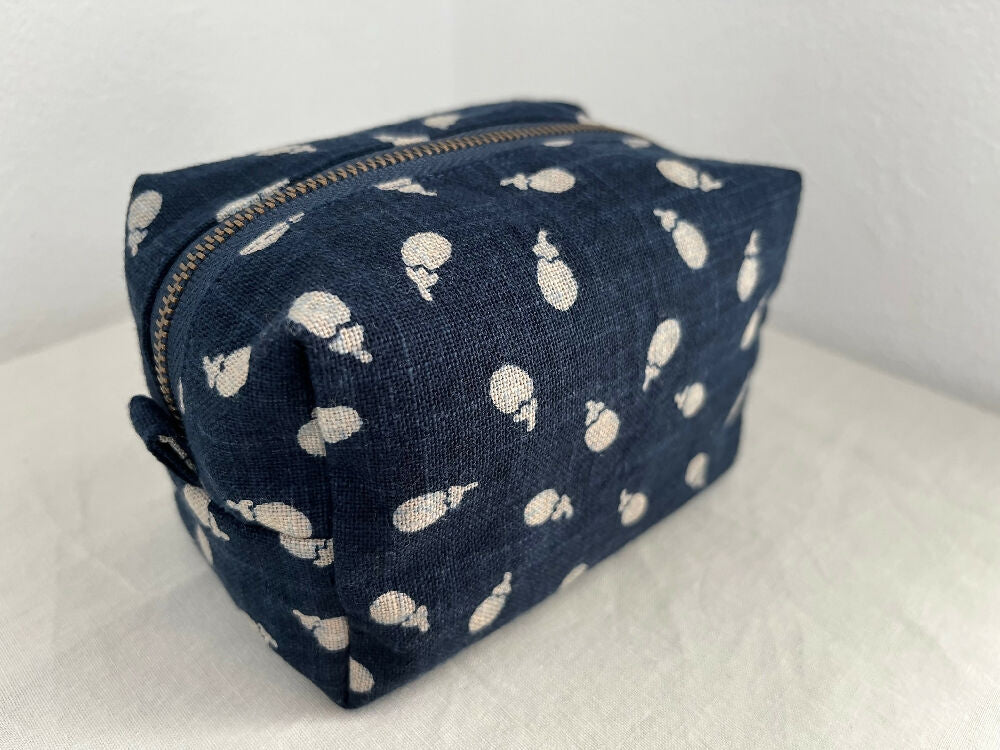 Zipper pouch eggplant