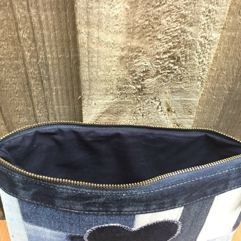 Upcycled-denim-pouch-13h