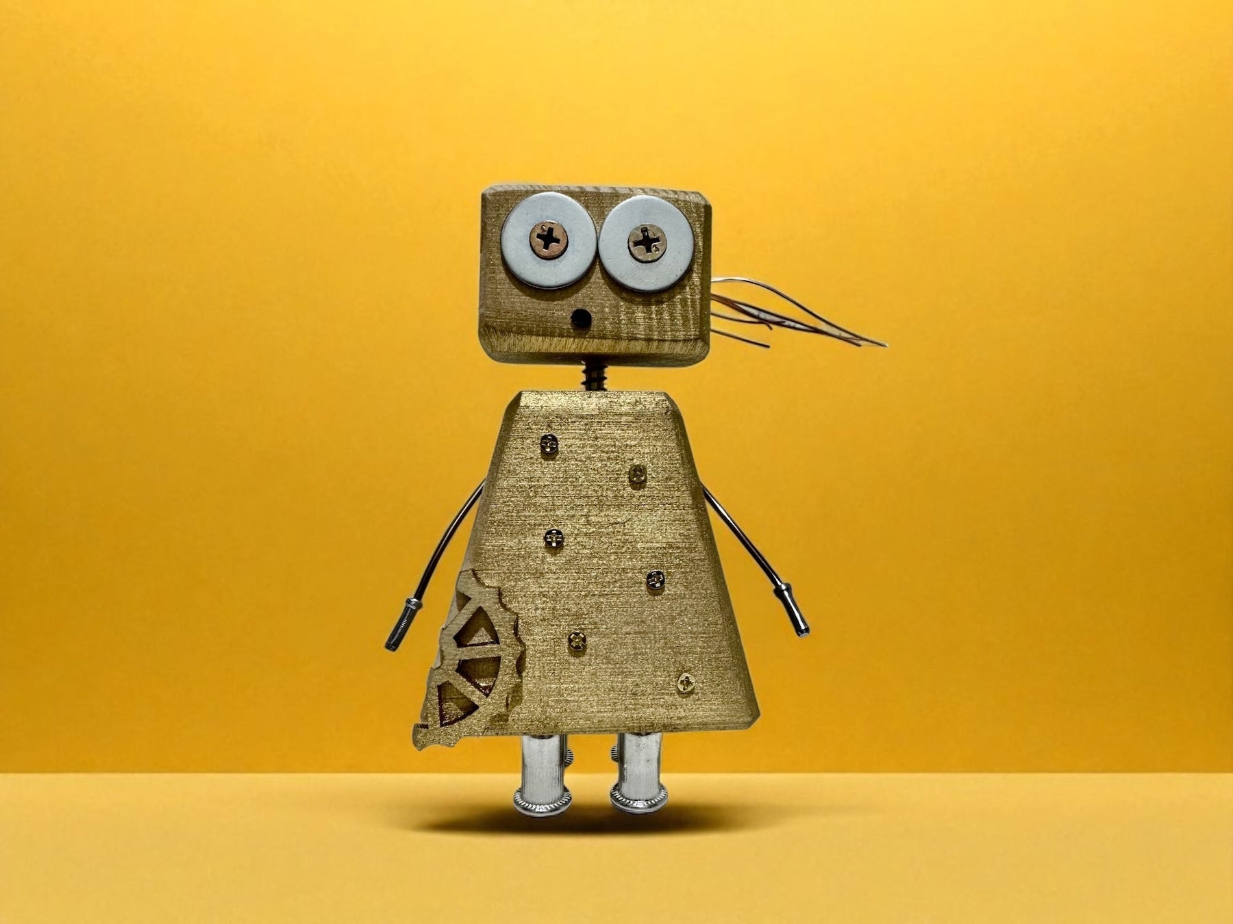 Rivet & Rose G-01 – Wooden Robot Couple (Customisable)