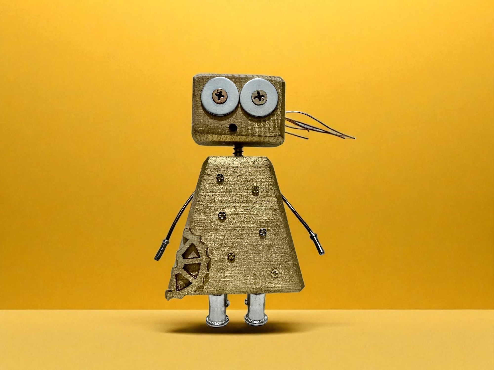 Rivet & Rose G-01 – Wooden Robot Couple (Customisable)