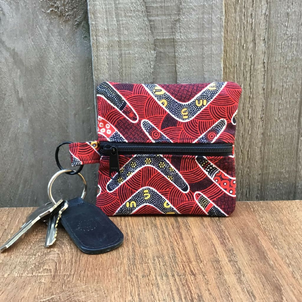 red_boomerang_purse.01b