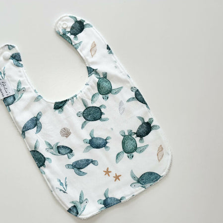 Little turtles bib