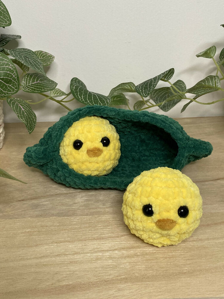 Crochet Plush Pod ChickPeas Out