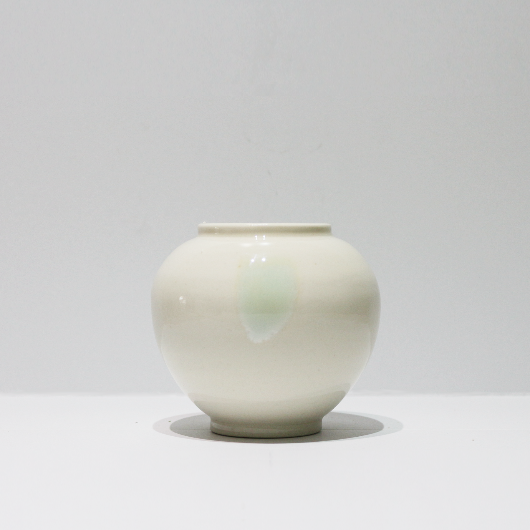 Honest Moon Jar by Korean potter