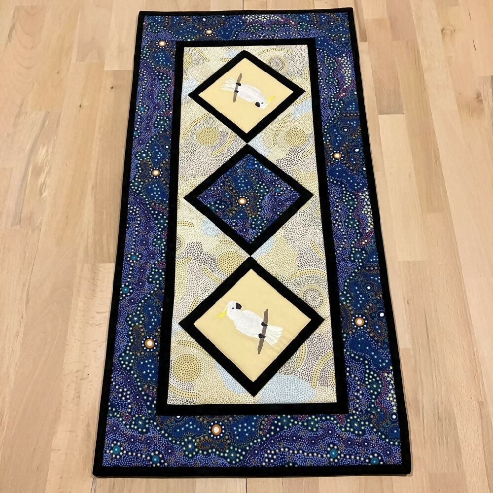tablerunner-handmade-Australia-cockatoo_3