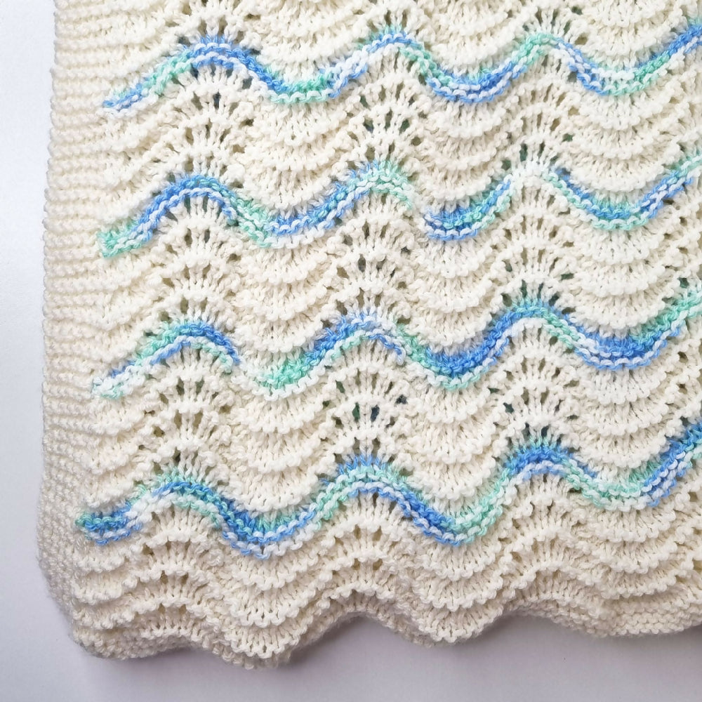 Baby-blanket-wave-blue-white