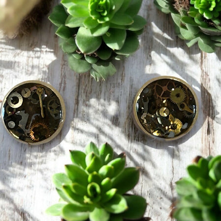 Steampunk watch pieces stud earrings (gold)