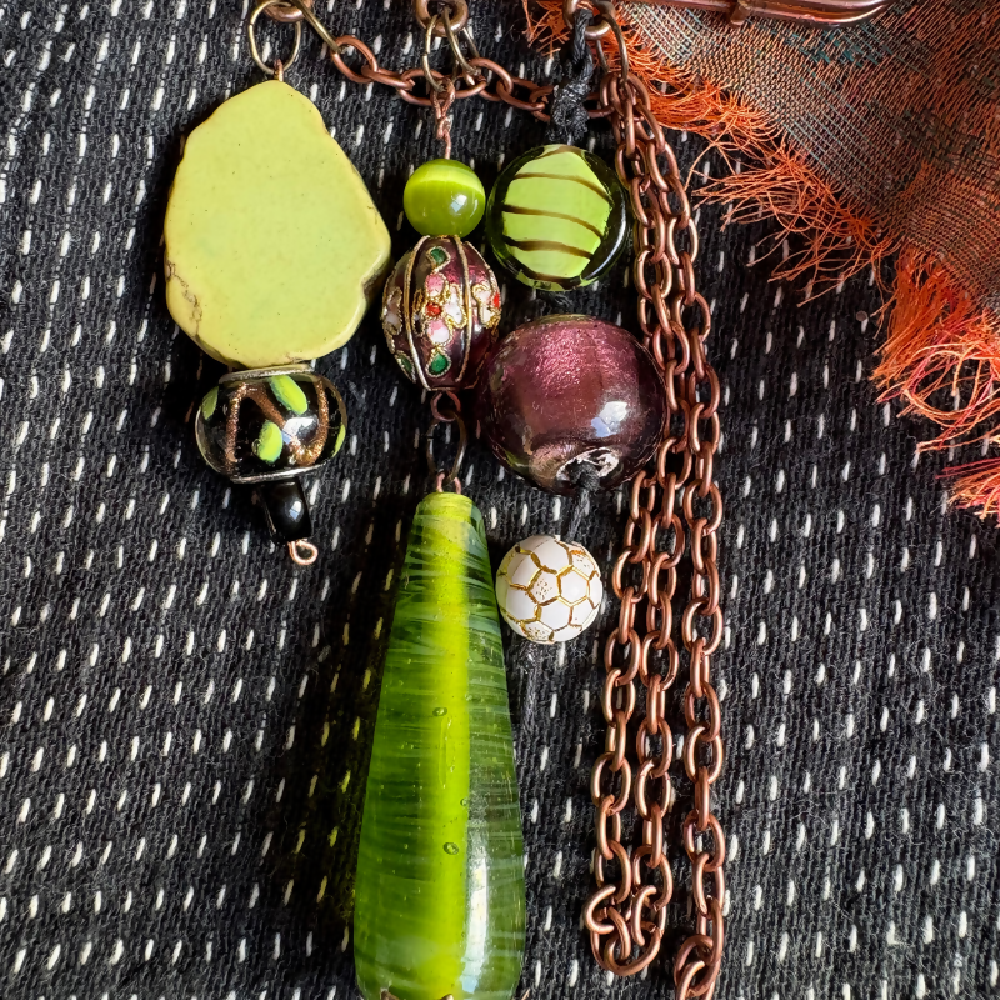Kilt pin brooch, vintage green, by Leumesin Handmade