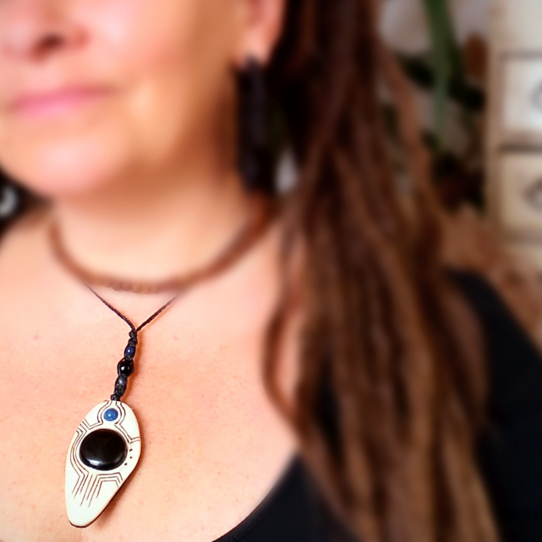 •| ONYX | LAPIS LAZULI | DEER ANTLER |• natural crystal talisman