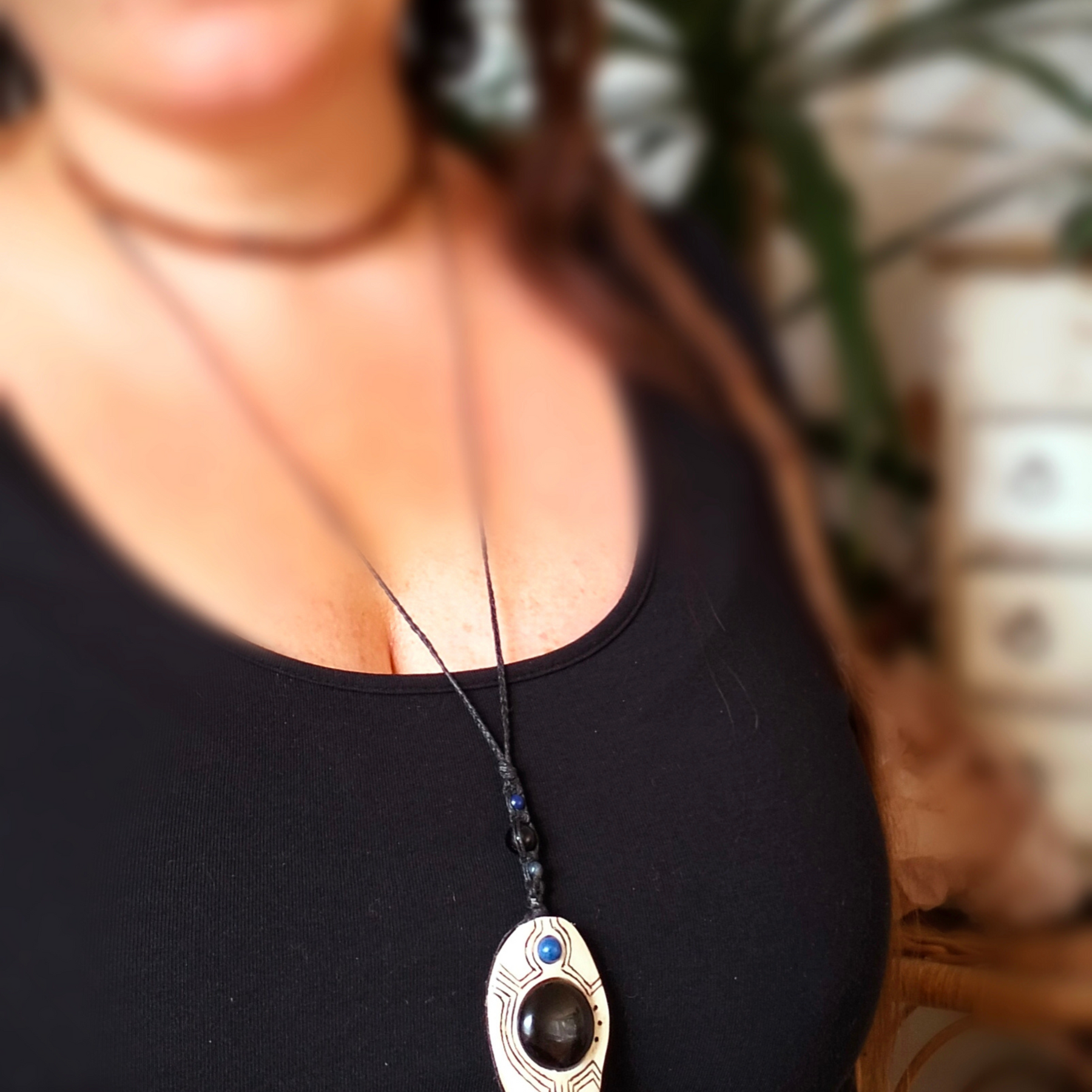 •| ONYX | LAPIS LAZULI | DEER ANTLER |• natural crystal talisman