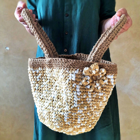 Basket Hand Bag with a motif flower