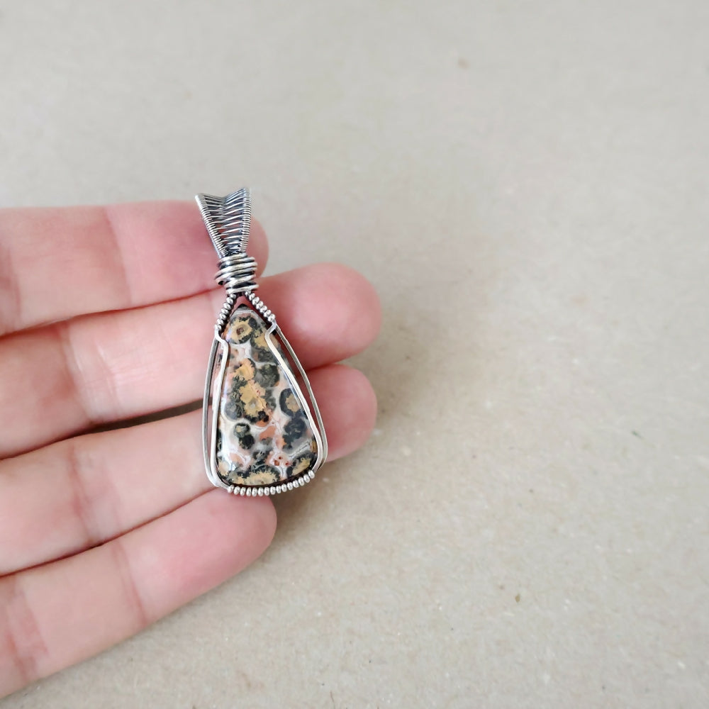 PJS06203_07_LeopardskinJasperPendant