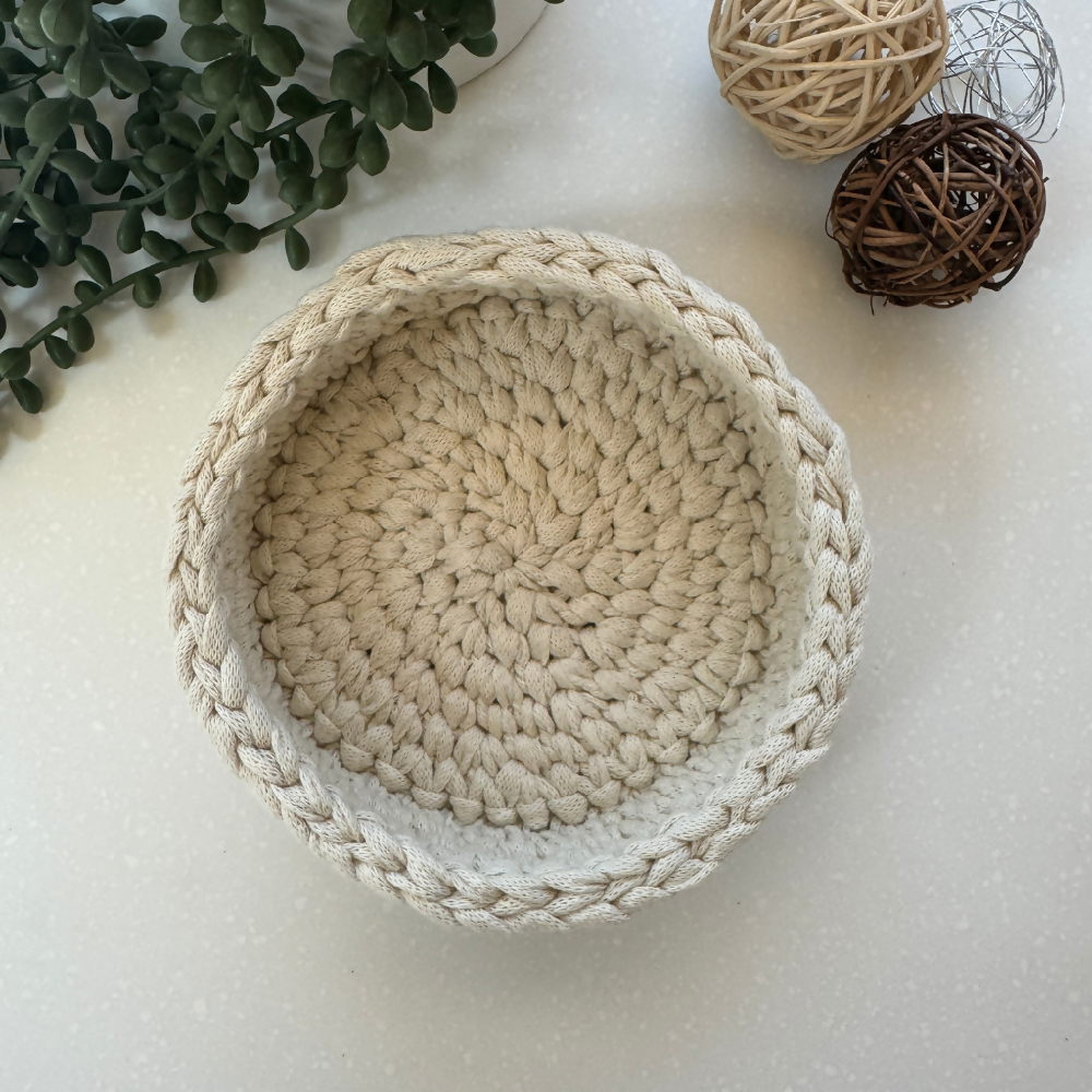 Handmade-basket-sand-mini-recycled-yarn