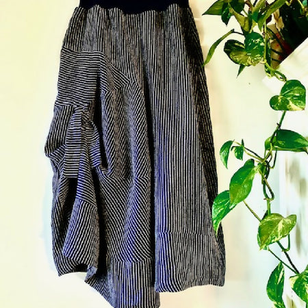 Gorgeous blue striped sunrise skirt - medium - linen/ rayon