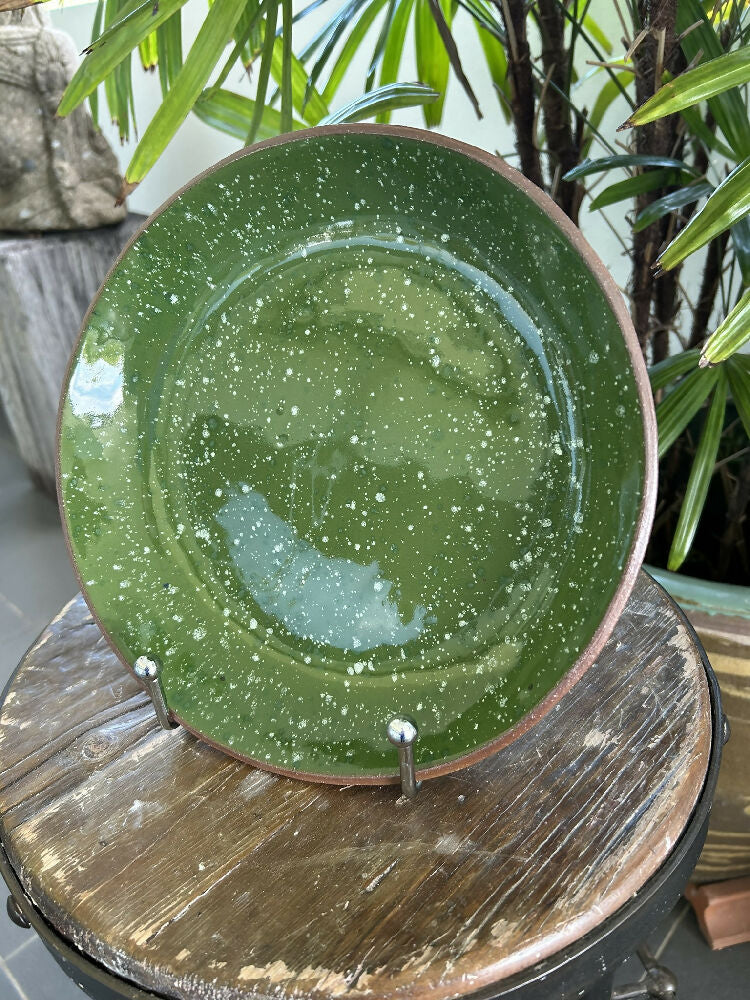 Green pottery sering bowl