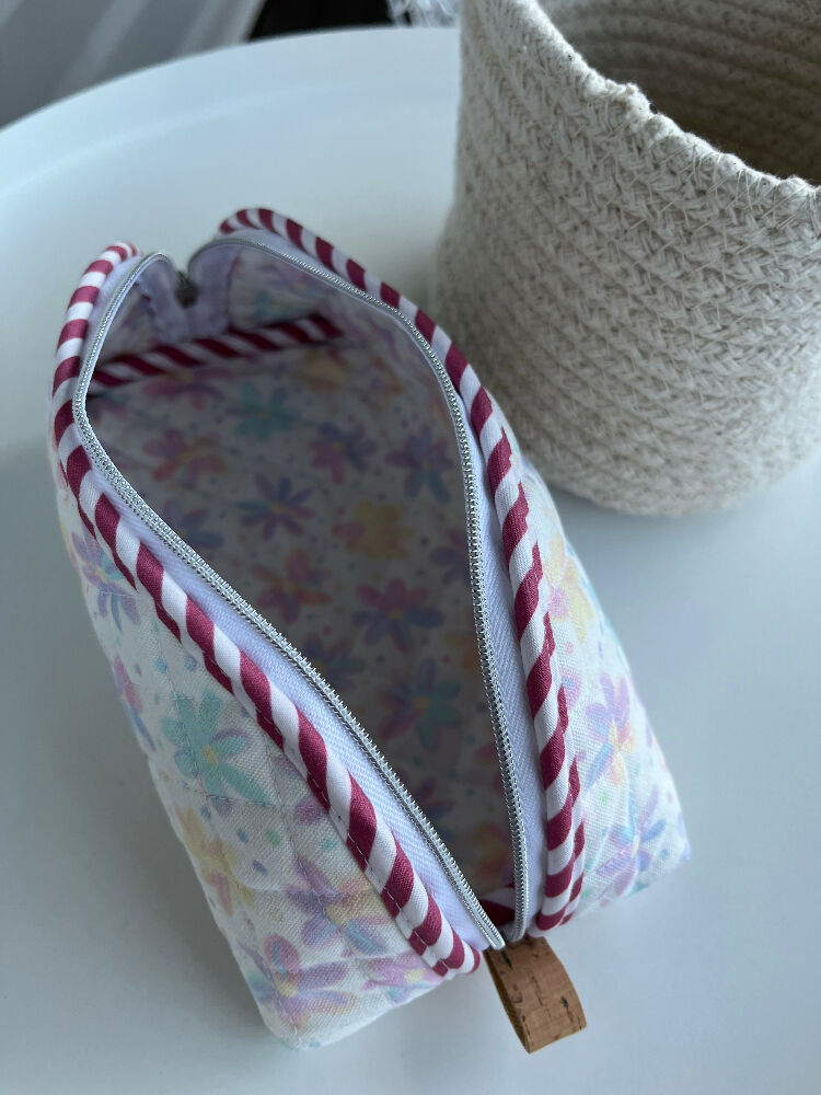Trixie zip pouch - Adorable Baby Rainbow Daisies (Studio Sunshine)