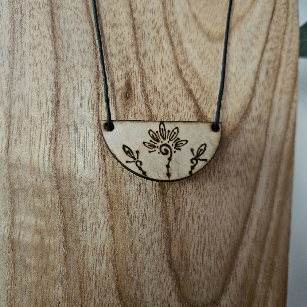 wooden necklaces - the katie collective - henna