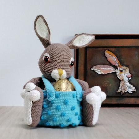 Easter Bunny Basket in blues