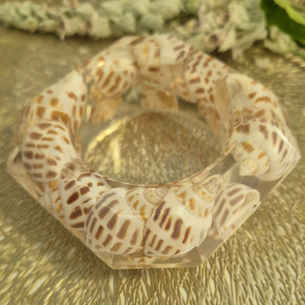 Resin small tealight candle holders with embedded flowers, shells