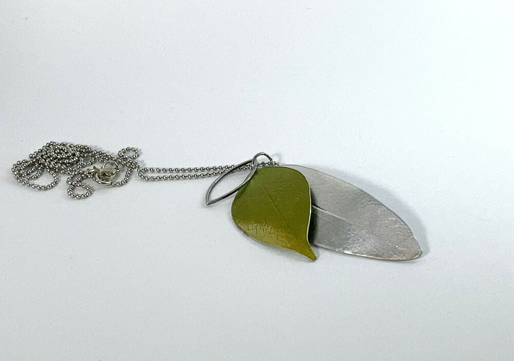 Aluminium pendant showcase - AP006