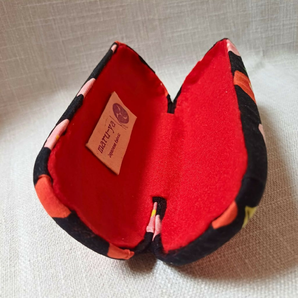 maru-ya_glasses case_black camellia 3