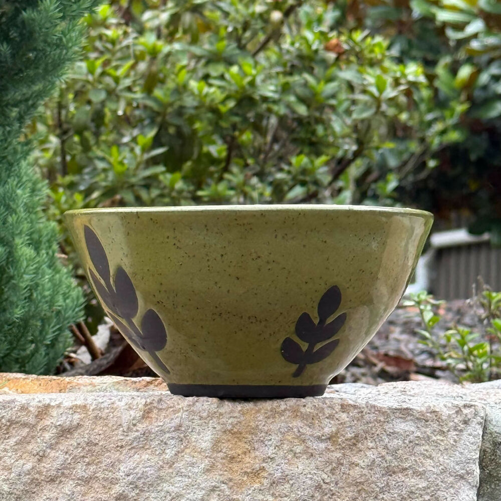 Australian-Ceramic-Pottery-Artist-Ana-Ceramica-Home-Decor-Kitchen-and-Dining-Servingware-Olive-Leaf-Bowl-Black-Clay-Wheel-Thrown-Pottery