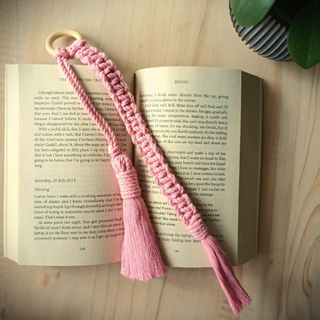 Macrame Bookmark - Pink