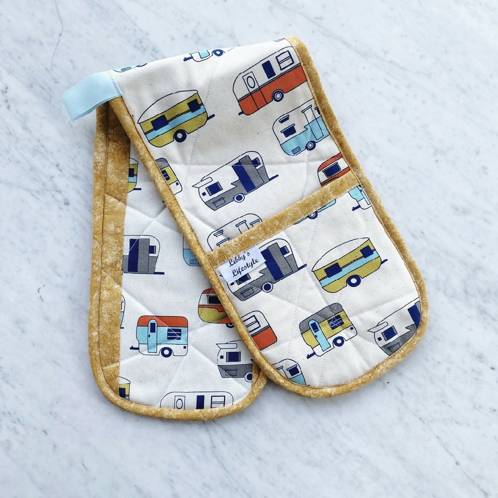 1Caravans Oven mitt + tea towel gift set