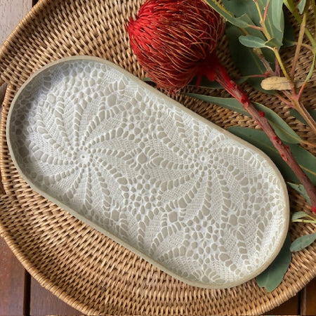 Stoneware serving platter|Oval form - Large|Vintage doily imprint|Swirly floral