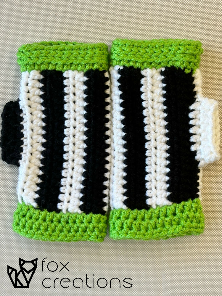 Beetle Stripe Gloves Crochet Pattern