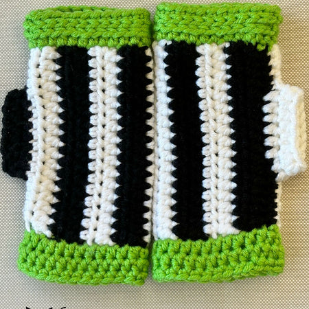 Beetle Stripe Gloves Crochet Pattern