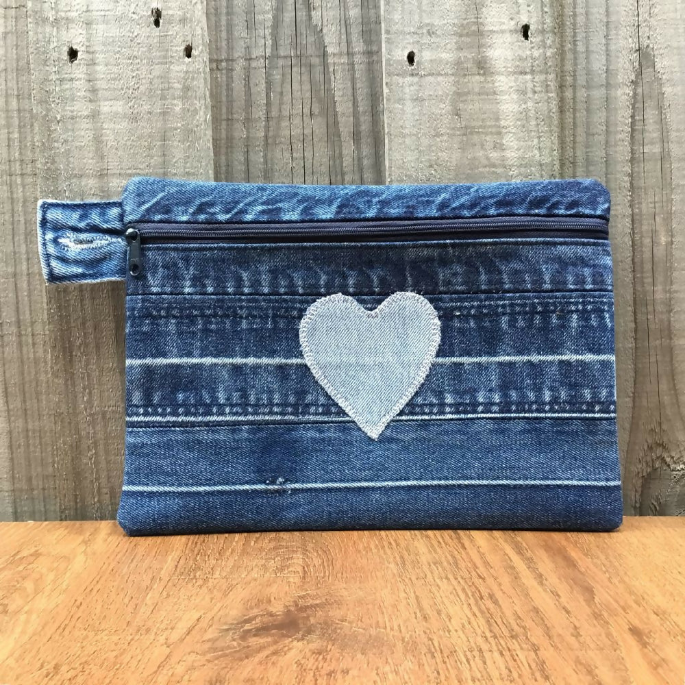 Upcycled-denim-pouch-14c