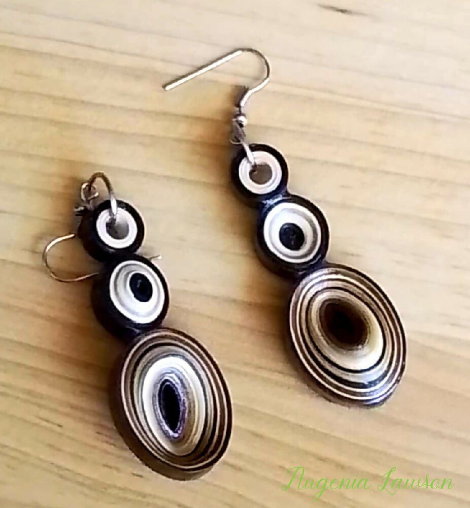 Earrings quilled in Ombre Brown Circles
