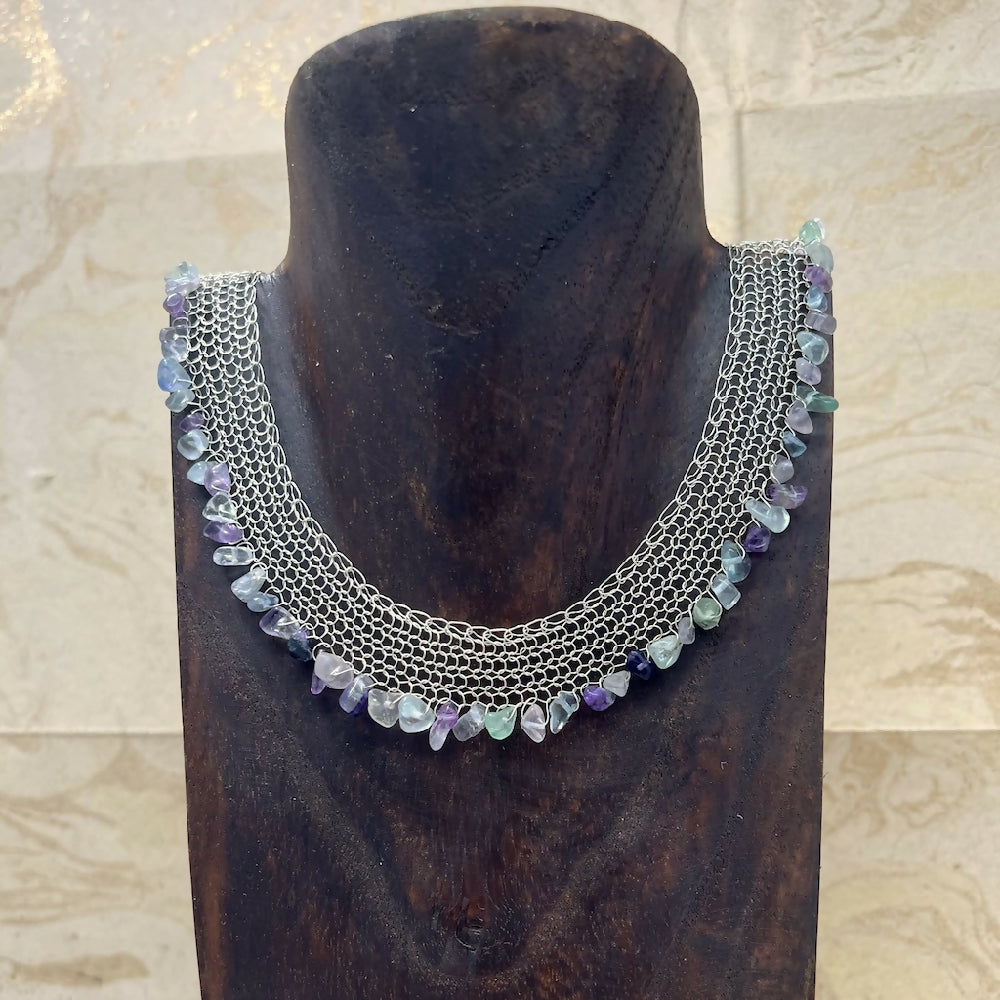 Dentelle | Knitted wire collar necklace with natural gemstones
