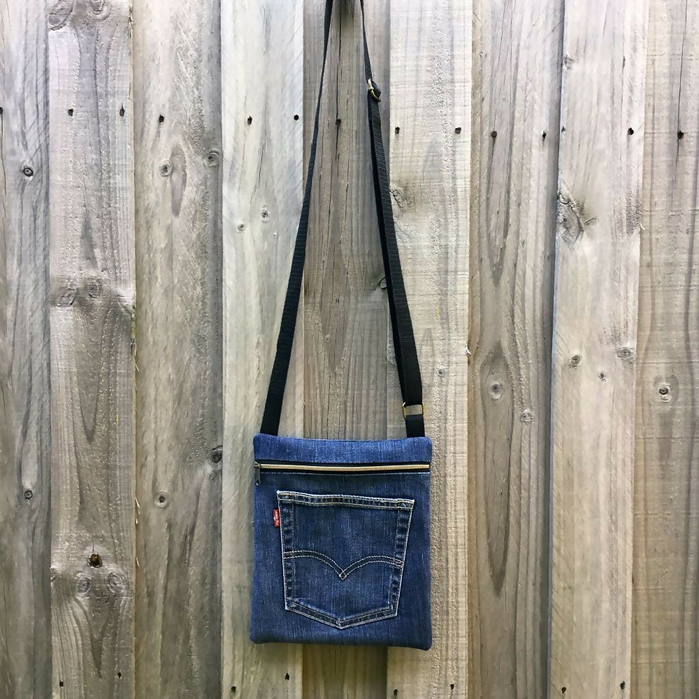 updenim-crossbody-07a