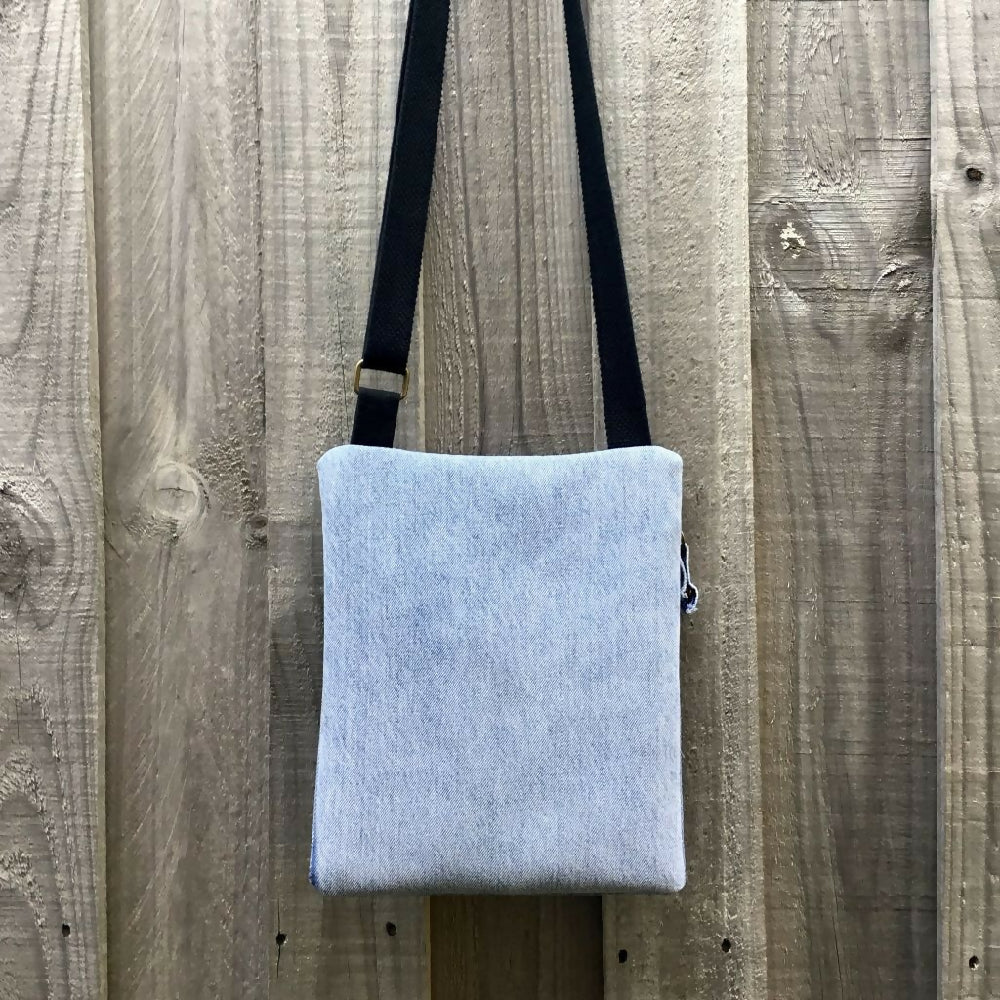 denim_crossbody_06g