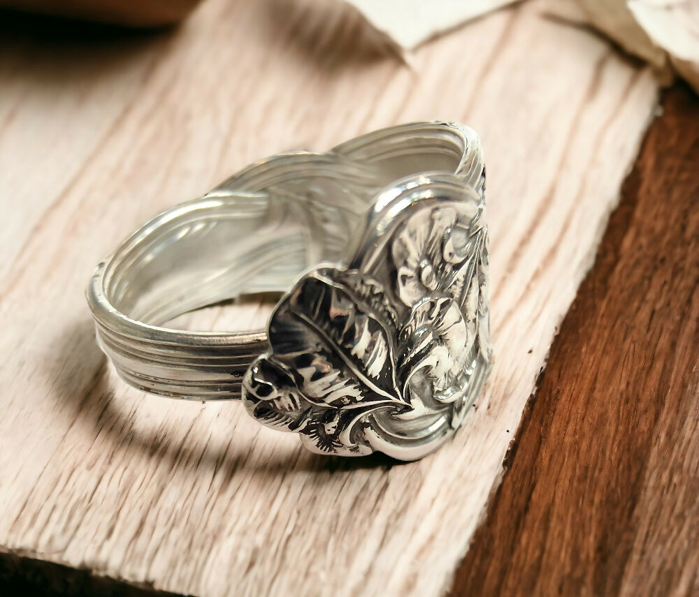 fleur de lis ring 1-Photoroom